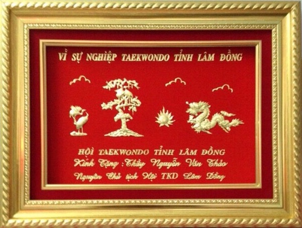 Khánh vàng mừng sự nghiệp